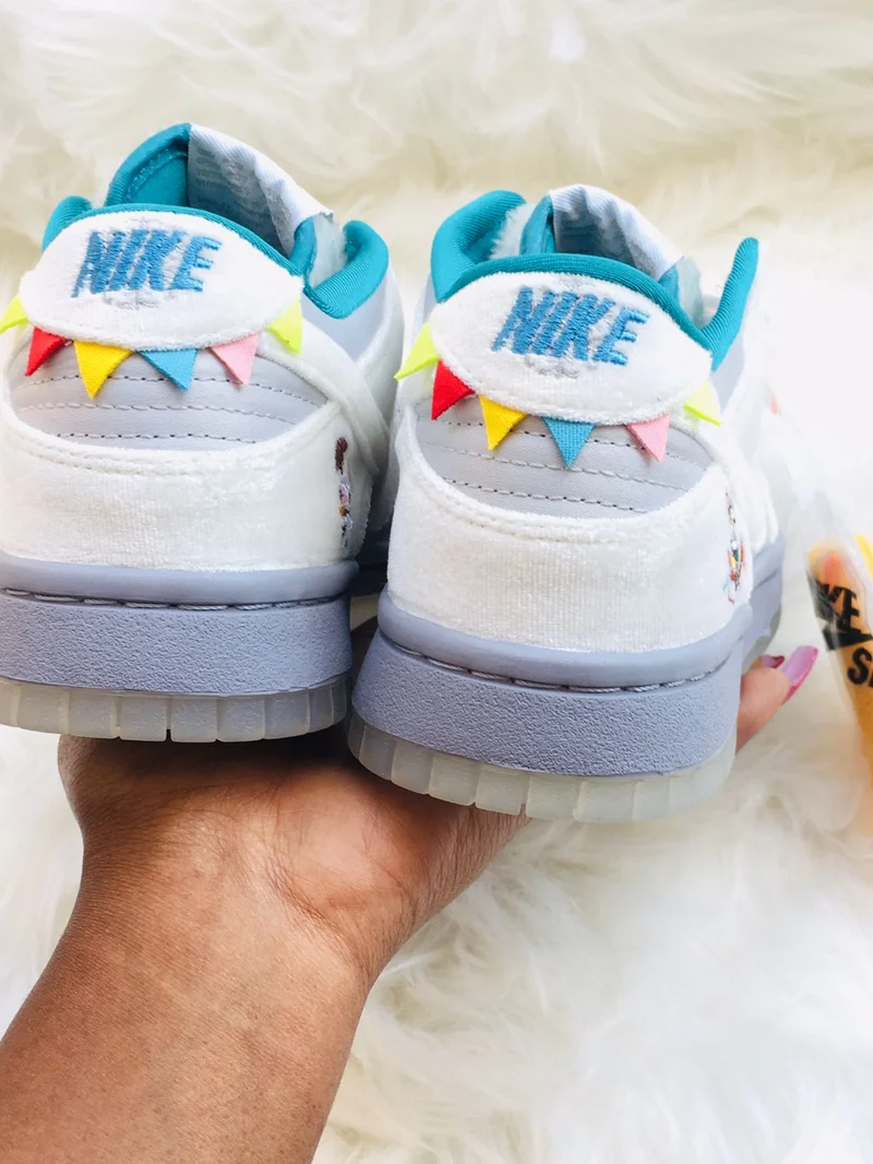 nike_ice_dunk_low_sneakers_4.webp