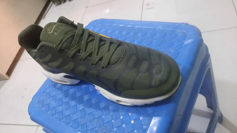 nike_men's_air_max_plus_tn_se_premium_running_shoes_2.webp