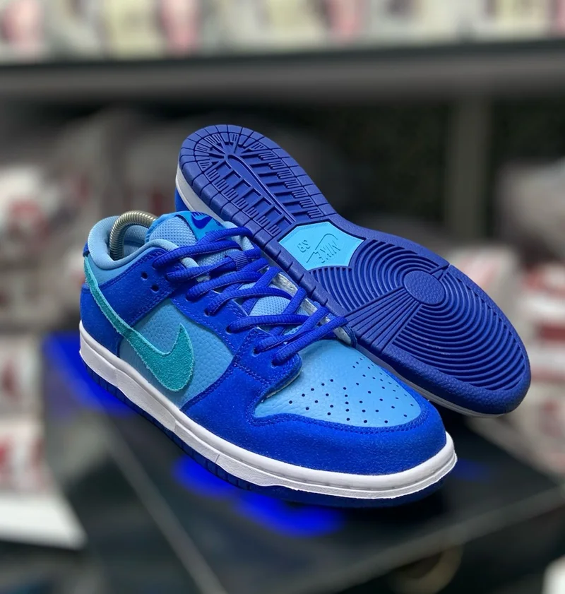 nike_sb_dunk_low_“blue_raspberry_“_2.webp
