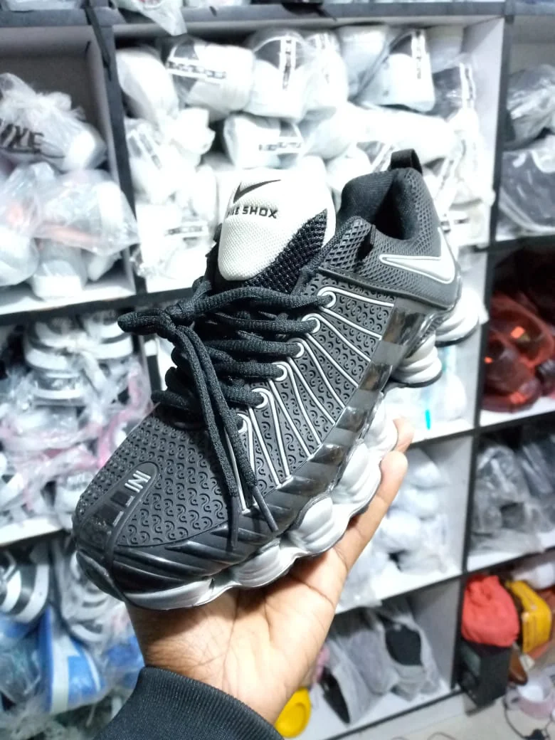 nike_shox_total_tl_premium_sneakers_black_white_men_casual_shoes_2.webp