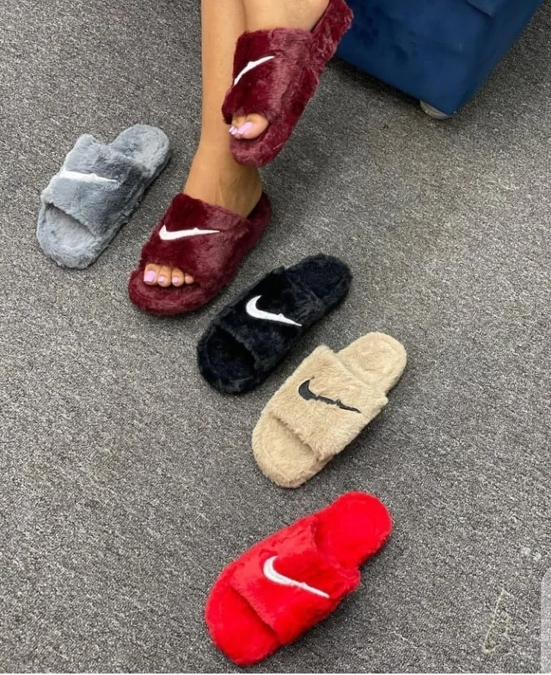 nike_slippers_women_fluffy__slippers_faux_fur_slides_open_toe_flat_red_sandals_2.webp