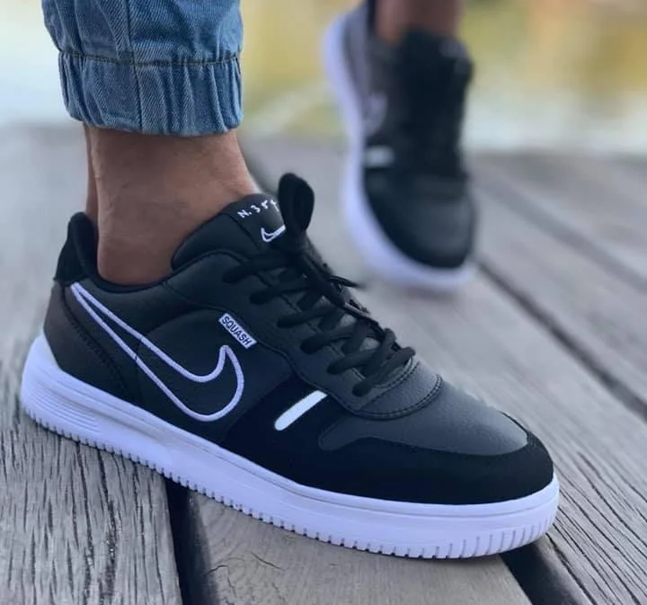 nike_squash_black_white_2.webp
