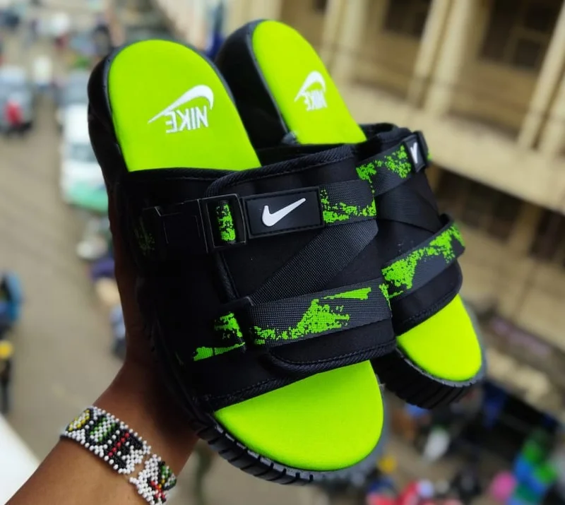 nike_utility_sandals_mens_open_shoe_green_slides_2.webp