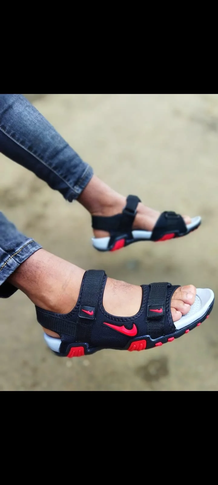 nike_vapormax_sandals_open_shoes_for_men-_black_2.webp