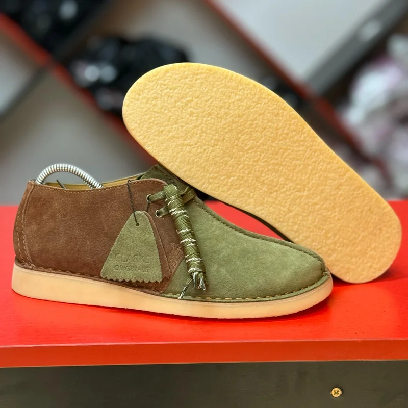 premium___clarks_originals_men’s_wallabees_casual_shoes_2.webp