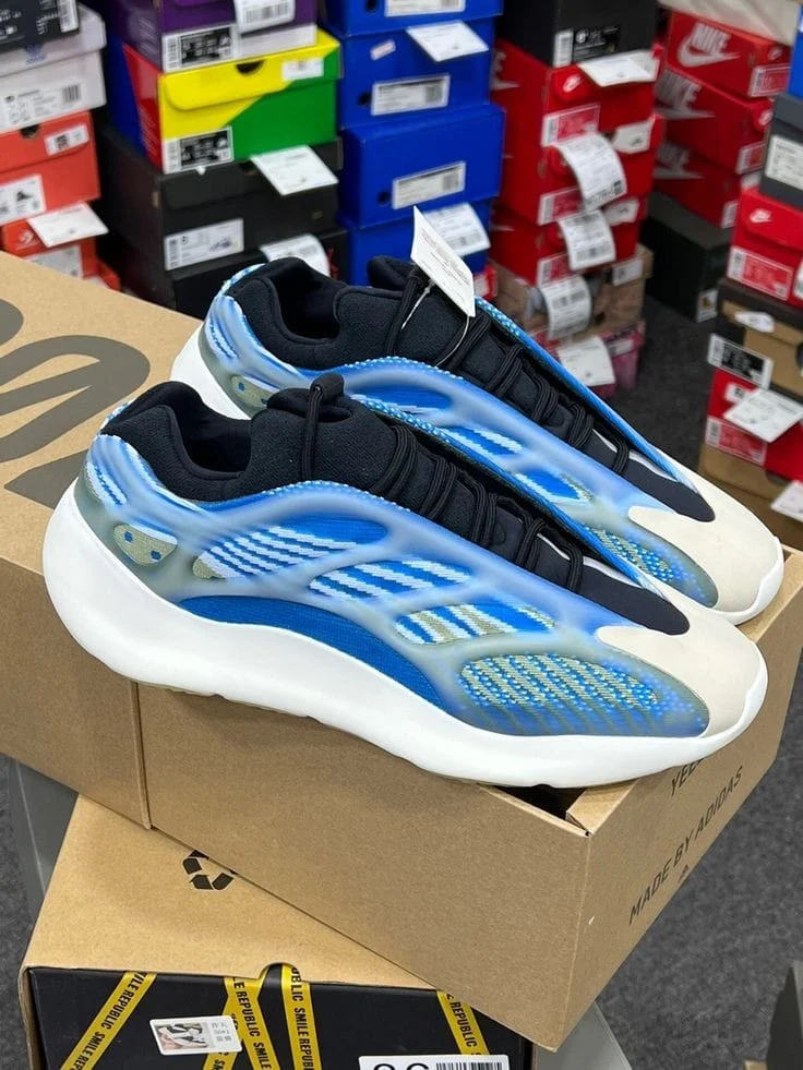 adidas_yeezy_v3-blue_2.webp