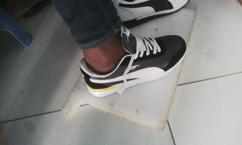 puma_jogger_og_shoes_grey_black_2.webp