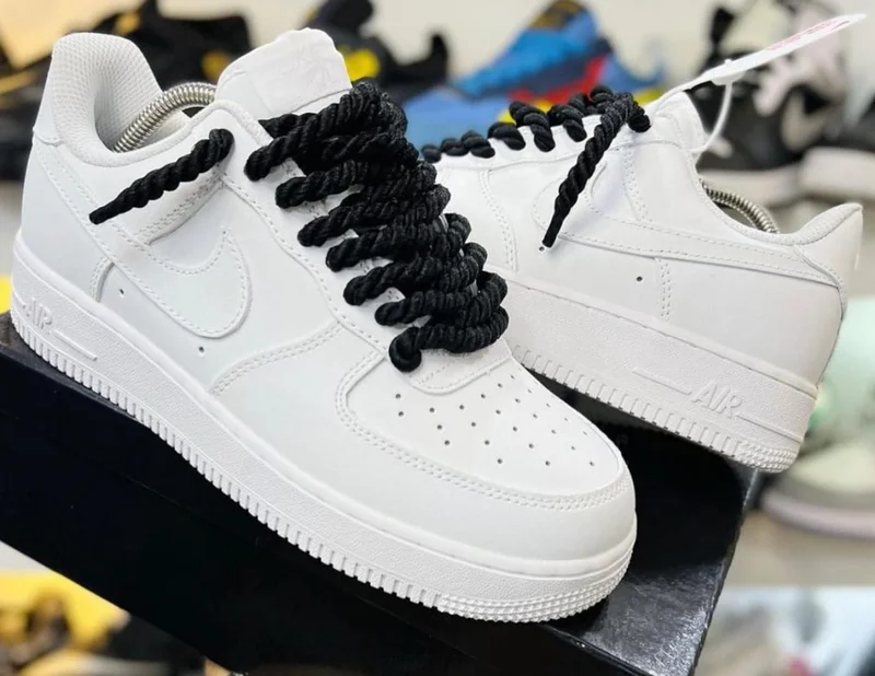 air_force_1_chunky_lace_'black'_sneakers_2.webp