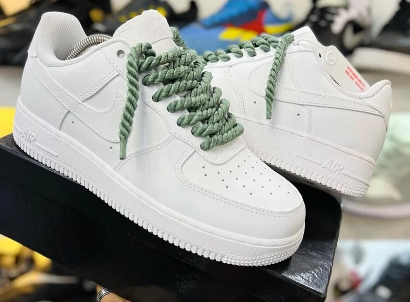 air_force_1_chunky_lace_'laurel_green'_2.webp