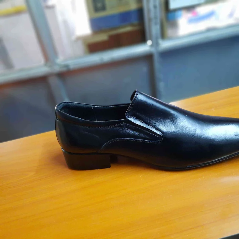 round_toe_slipon_black_official_shoes_2.webp