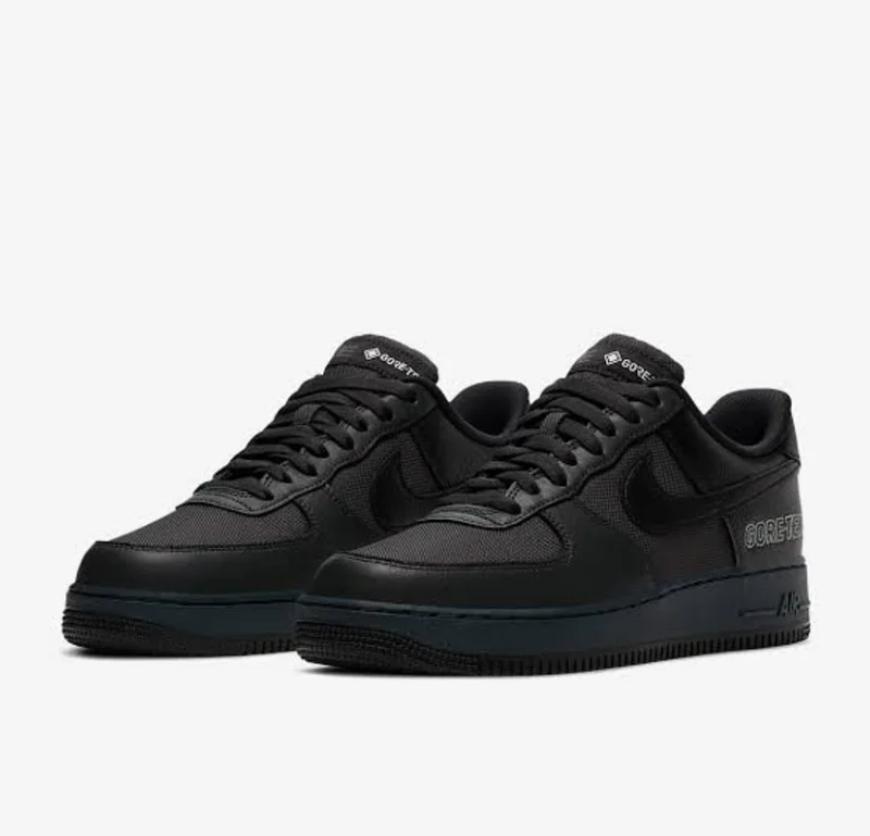air_force_1_low_gore-tex_black_sneakers_2.webp