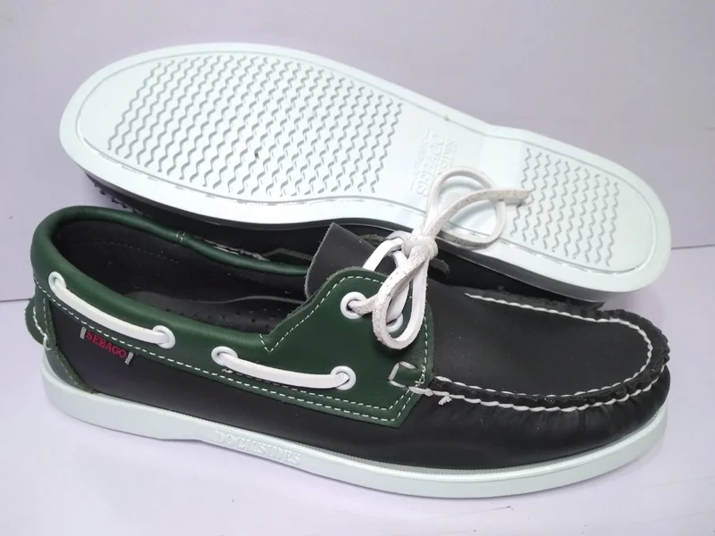 sebago_docksides_black_green_boat_shoes_2.webp