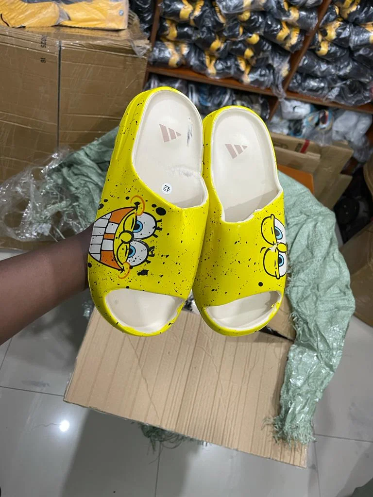 slides_adidas_yeezy_couple_casual_summer_sandals_unisex_2.webp