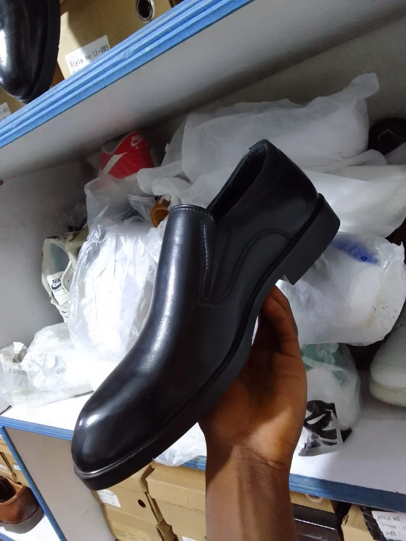 slip_on_official_shoes_aplle_leather_shoes_men's_black_shoes_2.webp