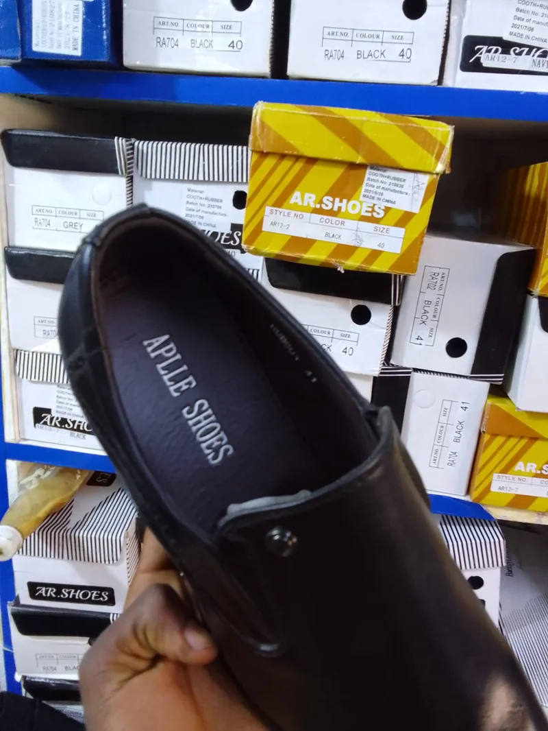 slip_on_official_shoes_aplle_leather_shoes_men's_black_shoes_3.webp