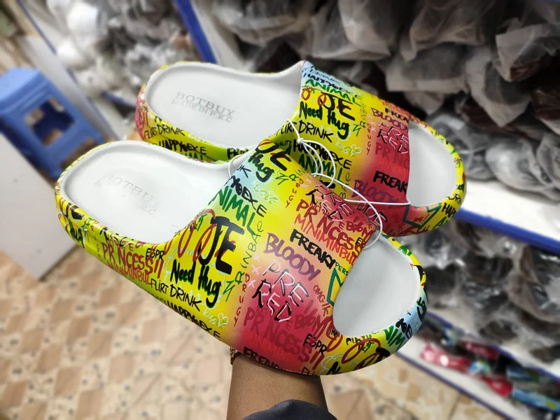 summer_sandals_unisex_botbuy_couple_casual_slides_2.webp
