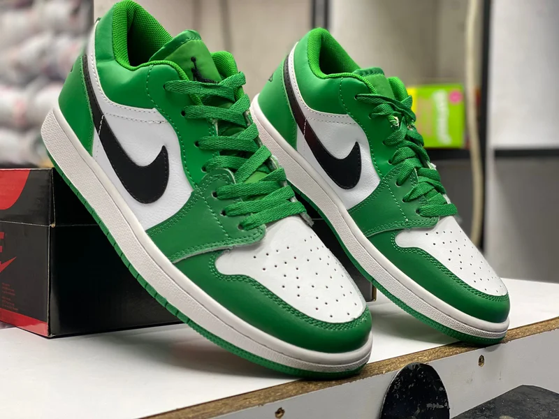 air_jordan_1_low_men's_green_black_white_2.webp