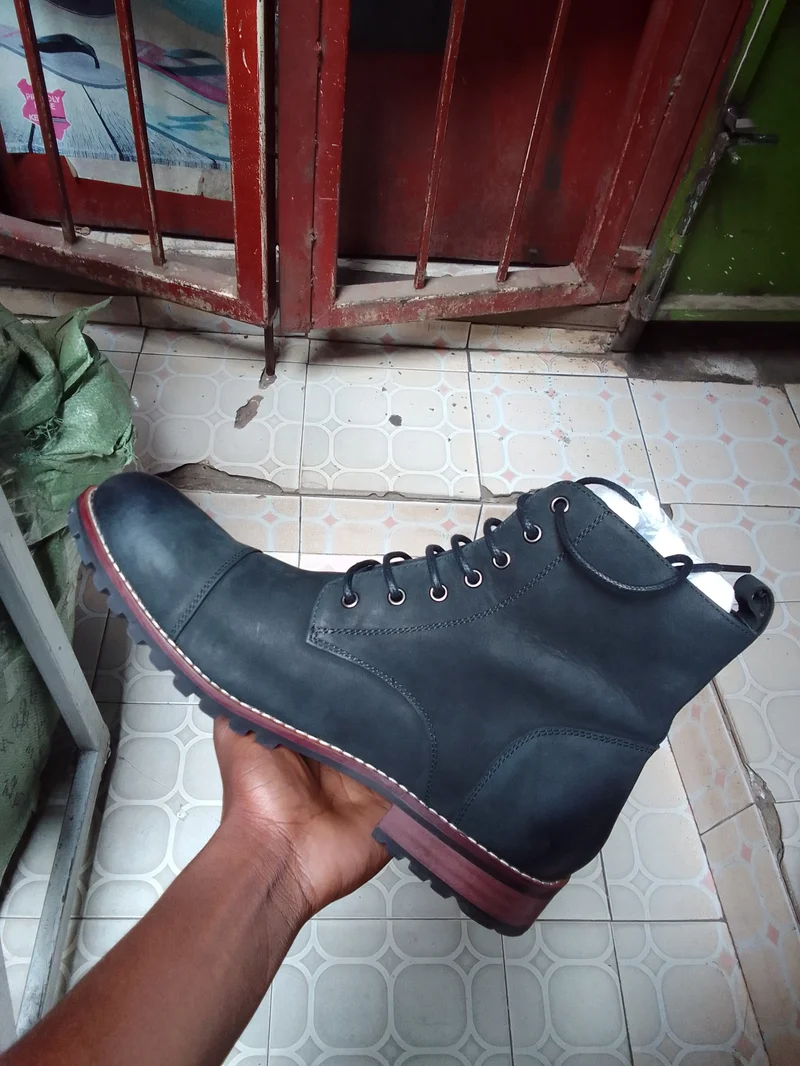 timberland_leather_ankle_boots_for_mens_casual_shoes_in_gray_2.webp