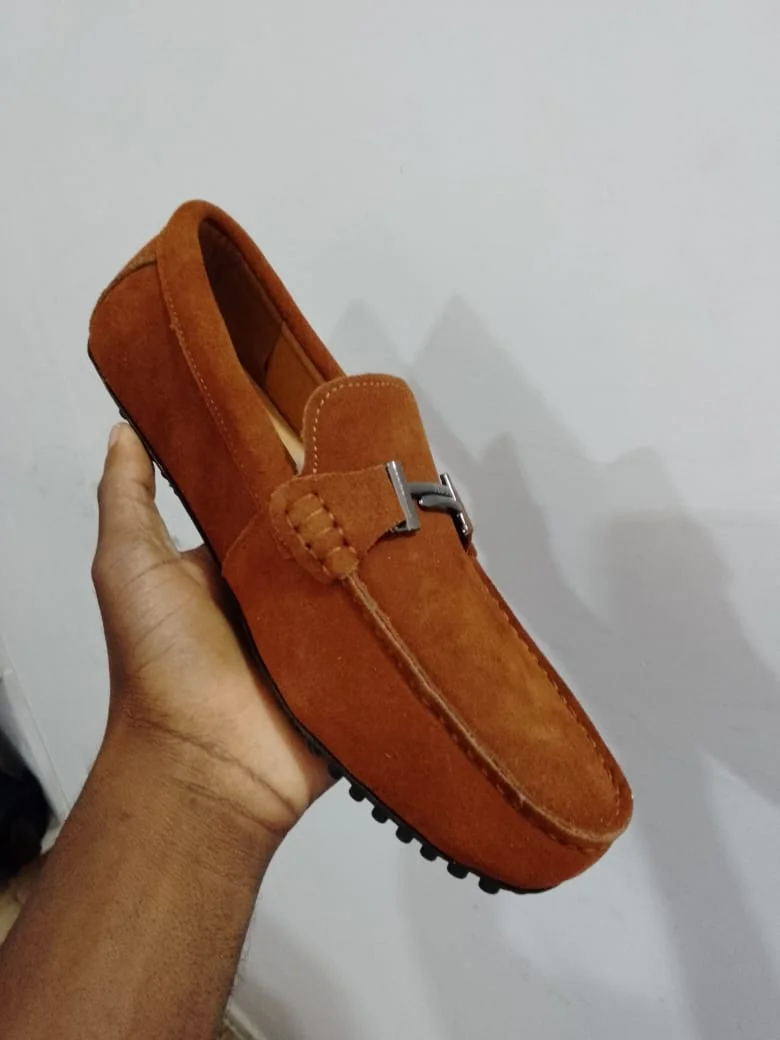 tods_suede_loafers_horsepit_loafers_mens_shoes_brown_2.webp