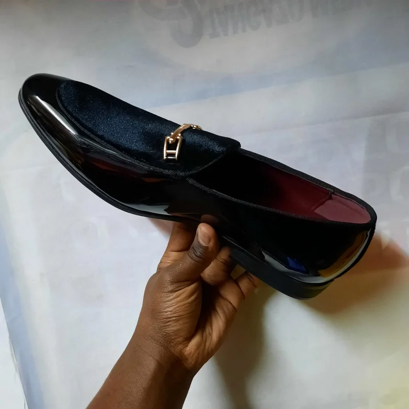 vangelo_black_mens_formal_loafer_shoes_2.webp