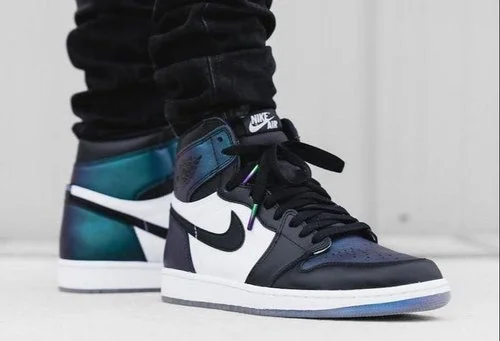 air_jordan_1_retro_high_og_“all-star”_chameleon_2.webp