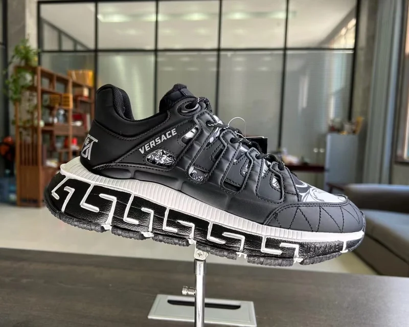 versace_trigreca_low_top_trainers_sneakers_2_1.webp