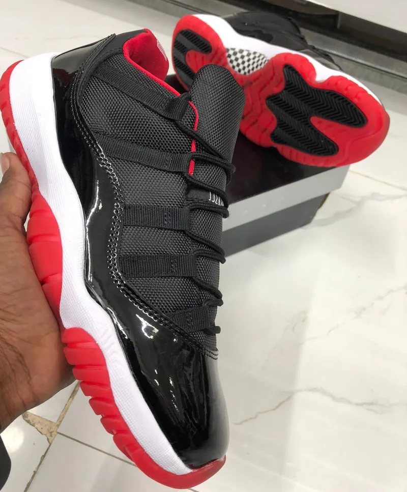 air_jordan_11_low_true_red_2.webp