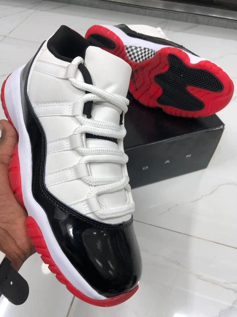 air_jordan_11_low_“white_bred”_2.webp