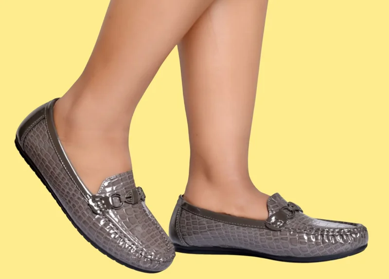 women's_comfortable_patent_leather_loafers_with_massage_footbed_2.webp