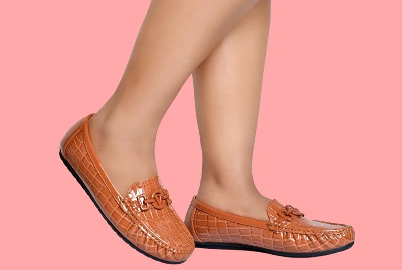women's_comfortable_patent_leather_loafers_with_massage_footbed_-_carmel_2.webp