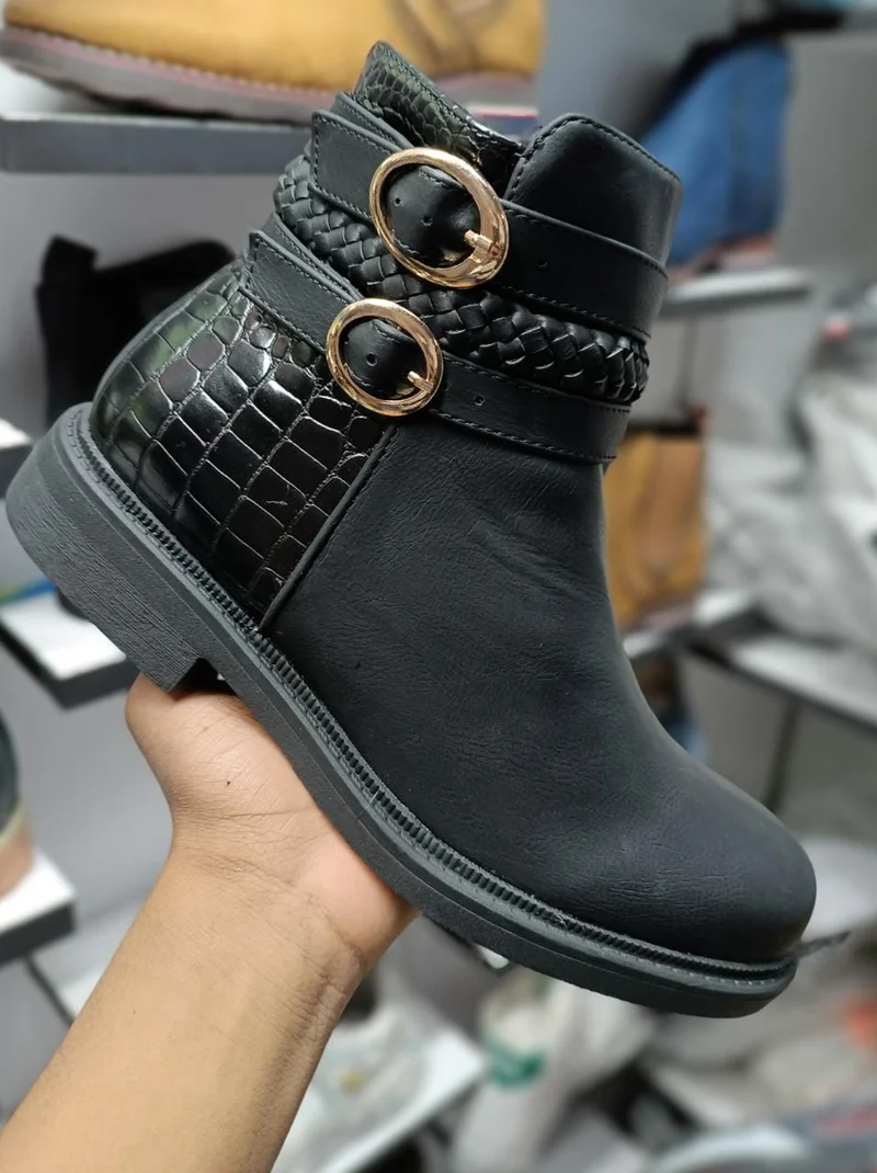 womens_winter_ankle_boots_double_buckle_black_non_slip_skiing_snow_booties_shoe_2.webp