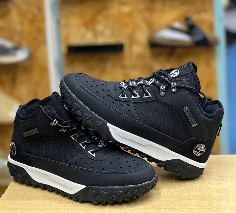 black_timberland_men's__greenstride_motion_6__lace-up__boots_2.webp