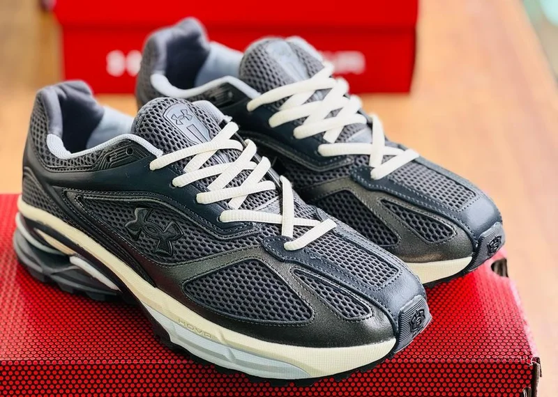 grey_under_armour__men's_sneakers_2.webp
