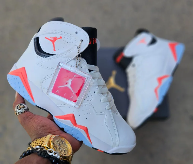 air_jordan_7_retro_white_infrared_3.webp