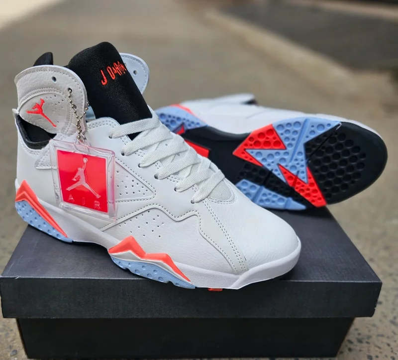 air_jordan_7_retro_white_infrared_4.webp