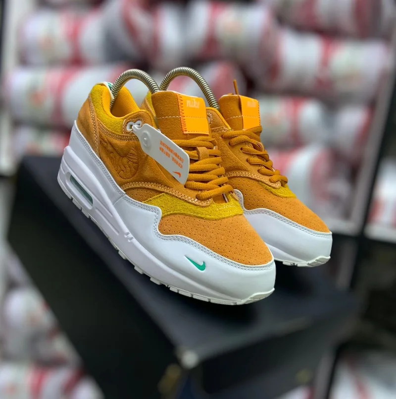 airmax_1_serena_william_design_crew_yellow_white_3.webp