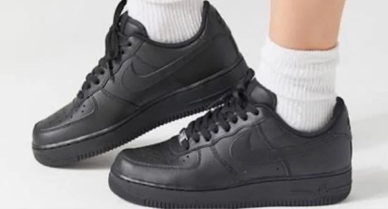 all_black_nike_air_force_1_sneakers_2.webp