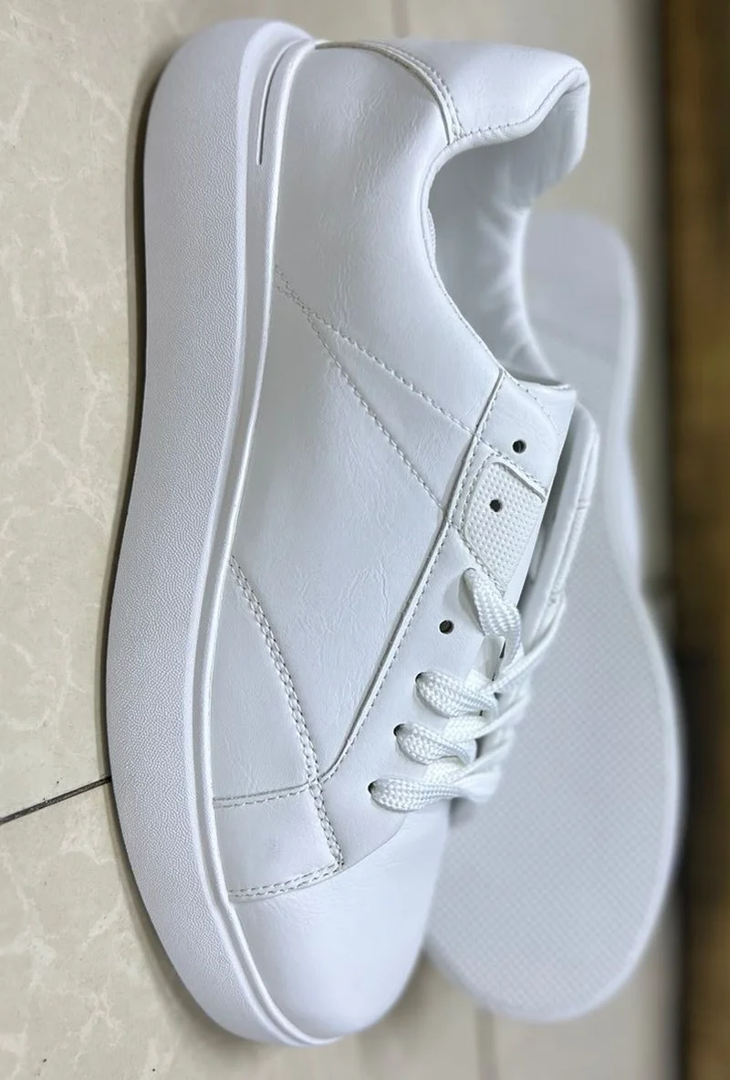 all_white_brunello_cucinelli_durable_sneakers_2.webp