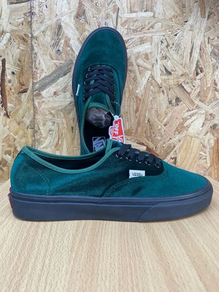 authentic_velvet_vans_of_the_wall_-_jungle_green_black_2.webp
