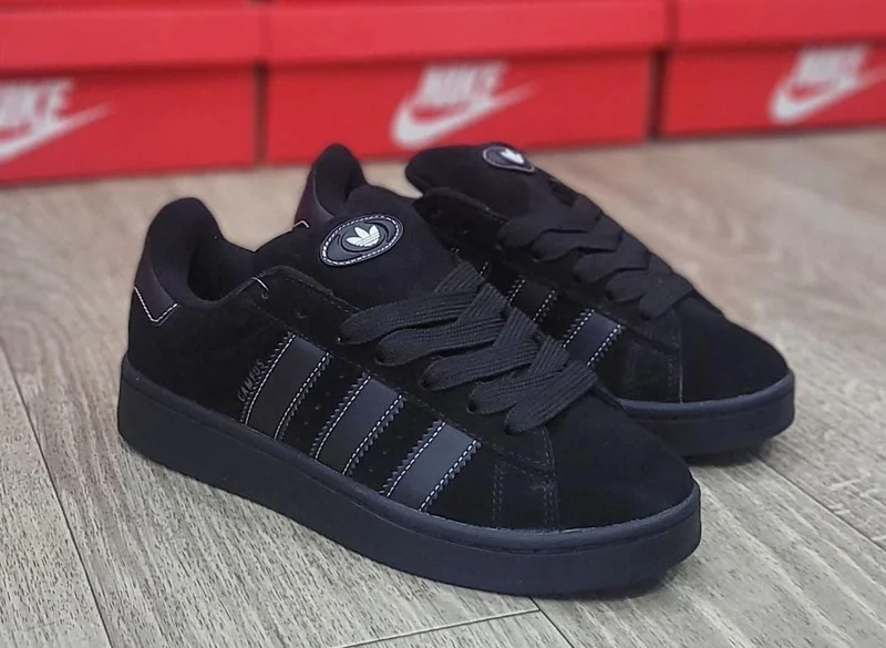 black_adidas_campus_sneakers_2.webp