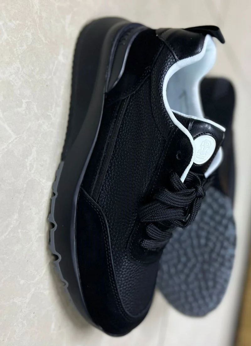 black_brunello_cucinelli_sneakers_with_white_insole._2.webp