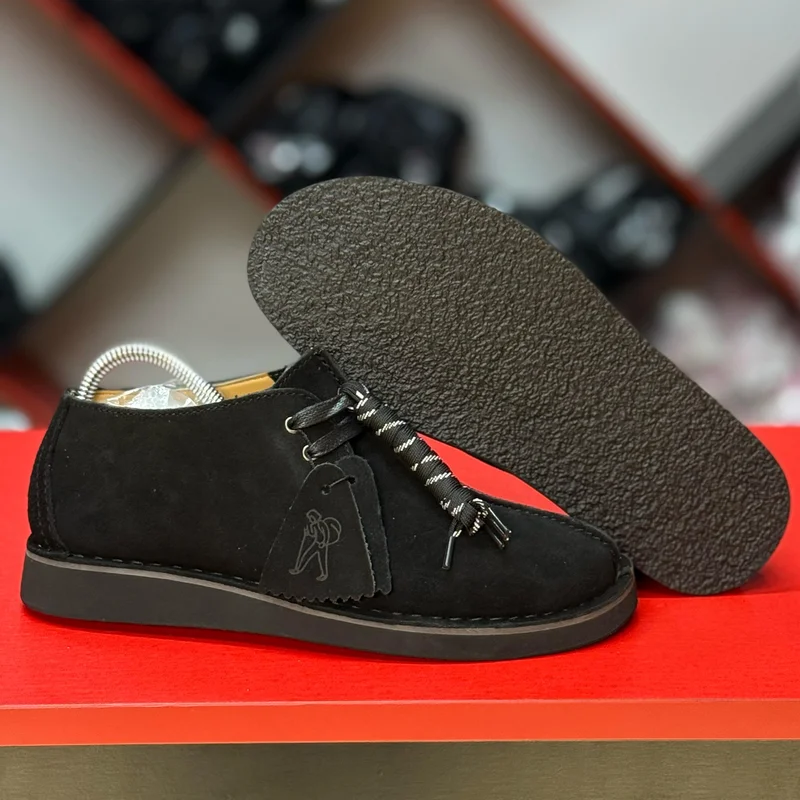 black_clarks_originals_men’s_wallabee_casual_shoes_2.webp