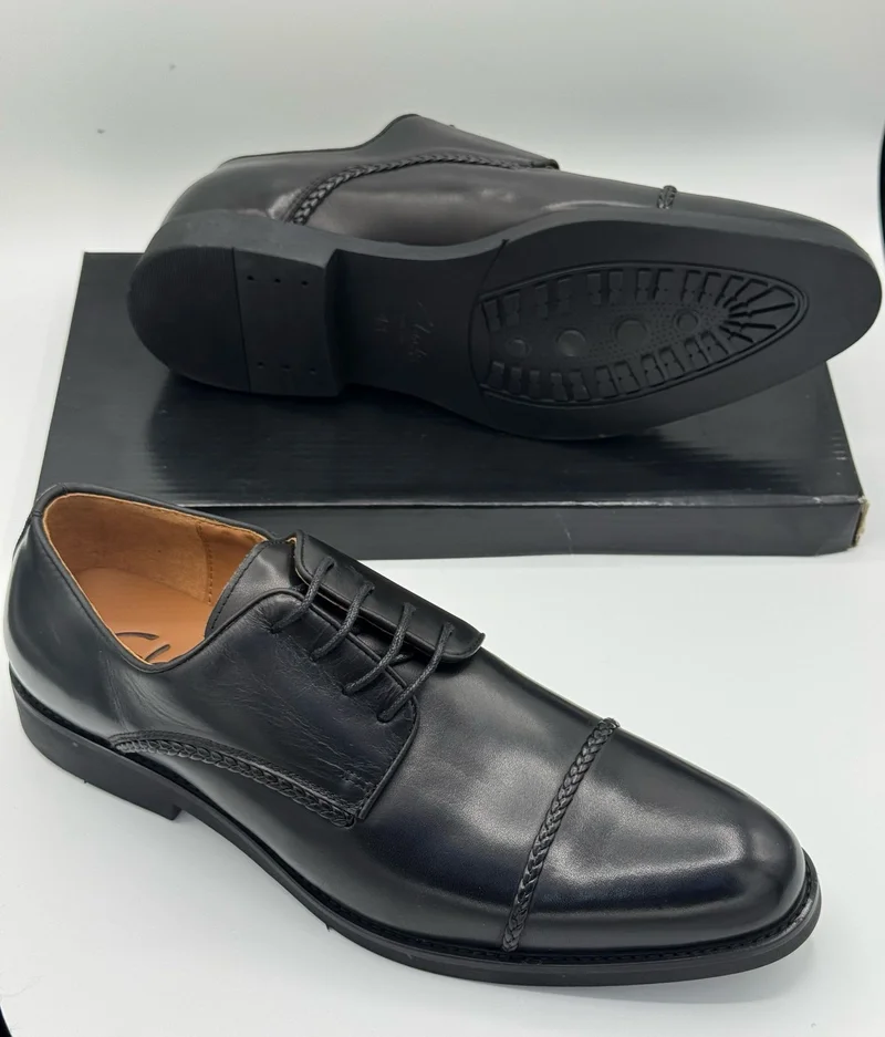 black_derby_official_dress_shoes_2.webp