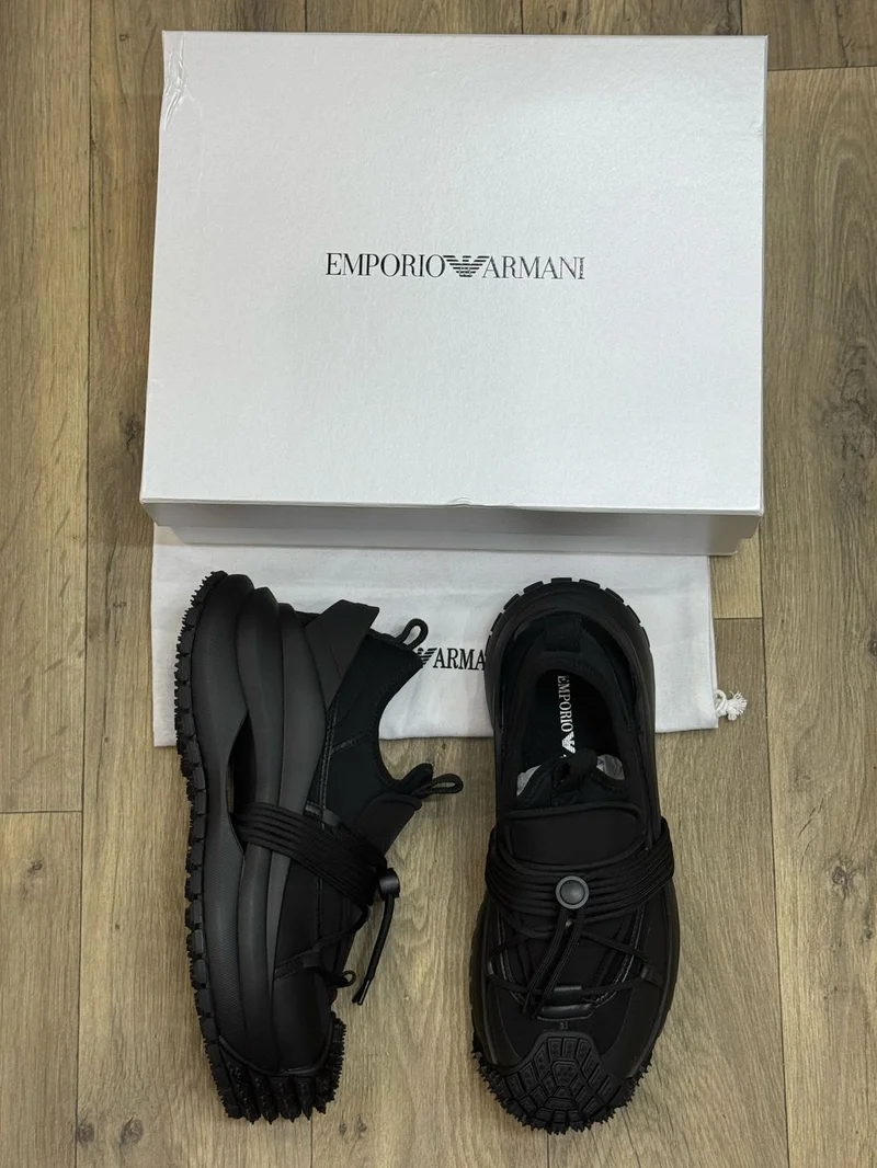 black_emporio_armani_sneakers_2.webp