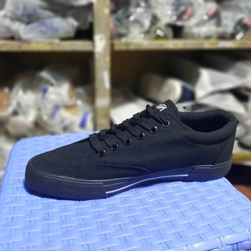 black_fancy_sneakers_2.webp