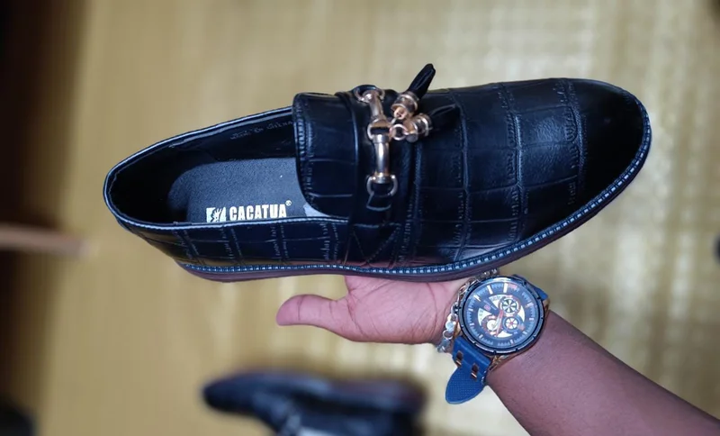 black_leather_cacatua_moccasins_mens_loafer_shoes_2.webp
