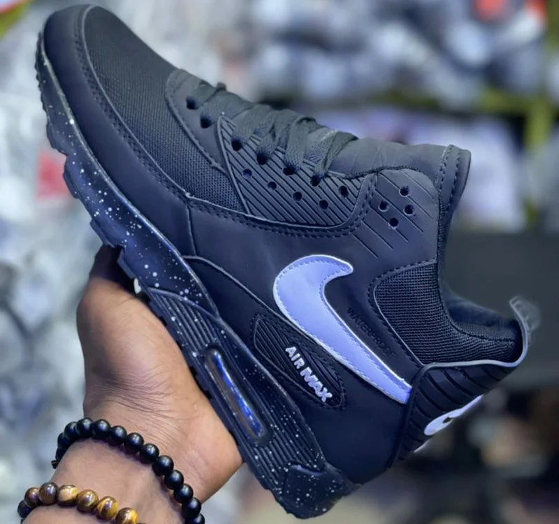black_nike_air_max_90_oreo,_men's_2.webp