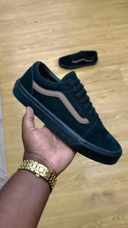 black_old_skool_vans_leather_shoes_._2.webp
