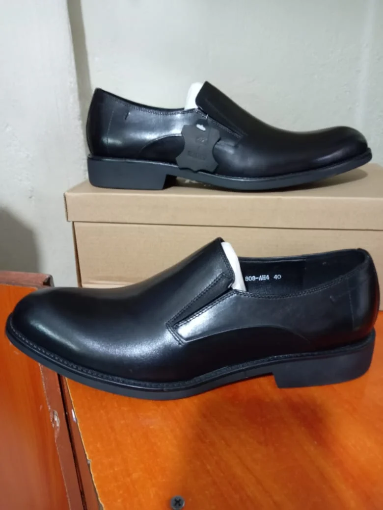 black_slipon__right_man_premium_leather_official_shoes_men_shoes_2.webp