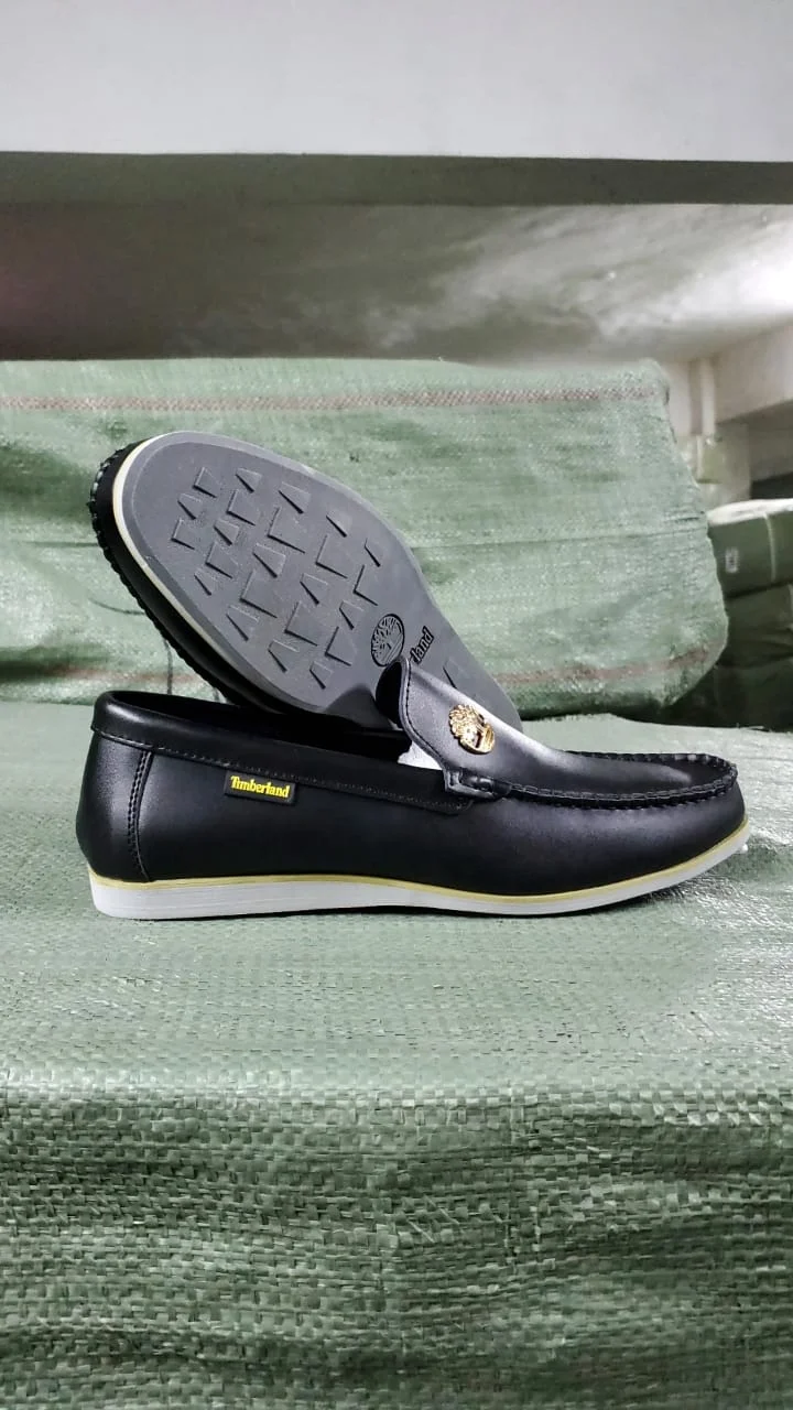 black_timberland_mens_loafers_shoes_2.webp